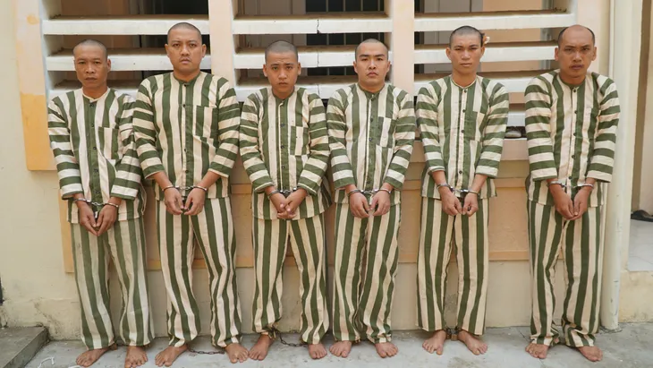 Bình Dương: Tạm giữ 6 đối tượng đuổi đánh nhau vì mâu thuẫn trong lúc nhậu - Ảnh 1. Bình Dương: Tạm giữ 6 đối tượng đuổi đánh nhau vì mâu thuẫn trong lúc nhậu - Ảnh 1.
