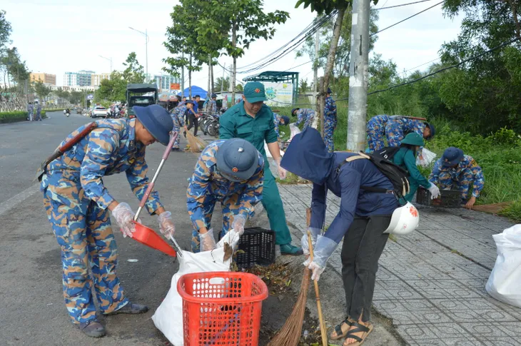 Tuổi trẻ Quân chủng Hải quân hưởng ứng chiến dịch thanh niên tình nguyện hè - Ảnh 2. Tuổi trẻ Quân chủng Hải quân hưởng ứng chiến dịch thanh niên tình nguyện hè - Ảnh 2.
