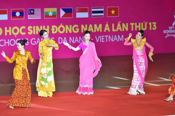 Việt Nam dẫn đầu toàn đoàn tại Đại hội Thể thao học sinh Đông Nam Á lần thứ 13 - Ảnh 7. Việt Nam dẫn đầu toàn đoàn tại Đại hội Thể thao học sinh Đông Nam Á lần thứ 13 - Ảnh 7.