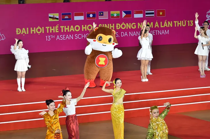 Việt Nam dẫn đầu toàn đoàn tại Đại hội Thể thao học sinh Đông Nam Á lần thứ 13 - Ảnh 6. Việt Nam dẫn đầu toàn đoàn tại Đại hội Thể thao học sinh Đông Nam Á lần thứ 13 - Ảnh 6.