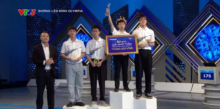 Đường lên đỉnh Olympia: Nam sinh Bắc Giang giành vòng nguyệt quế nhờ quá bình tĩnh - Ảnh 7. Đường lên đỉnh Olympia: Nam sinh Bắc Giang giành vòng nguyệt quế nhờ quá bình tĩnh - Ảnh 7.