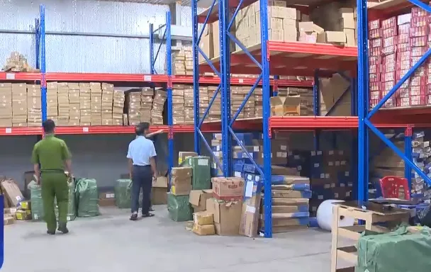 Hàng giả bày bán công khai trên các sàn thương mại điện tử - Ảnh 2. Hàng giả bày bán công khai trên các sàn thương mại điện tử - Ảnh 2.