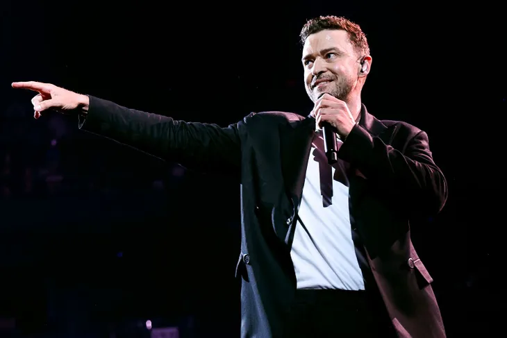 Lý do Jennifer Lopez, Justin Timberlake, Bad Bunny chật vật bán vé concert - Ảnh 1. Lý do Jennifer Lopez, Justin Timberlake, Bad Bunny chật vật bán vé concert - Ảnh 1.