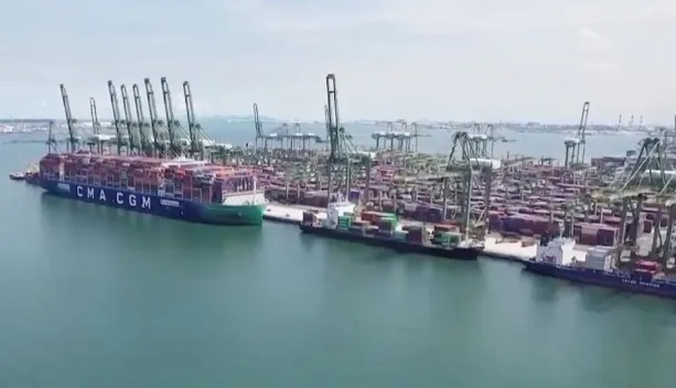 Tắc nghẽn nghiêm trọng tại cảng Singapore - Ảnh 1. Tắc nghẽn nghiêm trọng tại cảng Singapore - Ảnh 1.