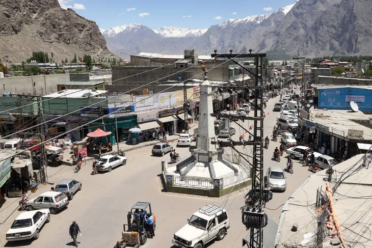 Du lịch làm trầm trọng thêm khủng hoảng thiếu điện ở miền núi Pakistan - Ảnh 3. Du lịch làm trầm trọng thêm khủng hoảng thiếu điện ở miền núi Pakistan - Ảnh 3.