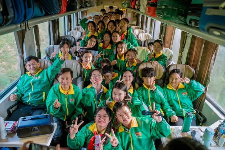 Đoàn Thiếu nhi tiêu biểu TP Hồ Chí Minh bắt đầu hành trinh “Em yêu Tổ quốc Việt Nam” - Ảnh 4. Đoàn Thiếu nhi tiêu biểu TP Hồ Chí Minh bắt đầu hành trinh “Em yêu Tổ quốc Việt Nam” - Ảnh 4.