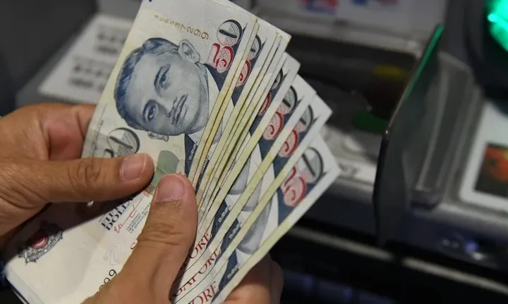 Singapore kiểm tra kỹ lưỡng nhóm khách hàng giàu có sau bê bối rửa tiền - Ảnh 1. Singapore kiểm tra kỹ lưỡng nhóm khách hàng giàu có sau bê bối rửa tiền - Ảnh 1.