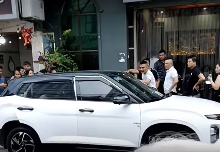 Bắt giữ tú bà mua bán trẻ em phát hiện 3 phụ nữ mang thai tại nhà riêng - Ảnh 2. Bắt giữ tú bà mua bán trẻ em phát hiện 3 phụ nữ mang thai tại nhà riêng - Ảnh 2.