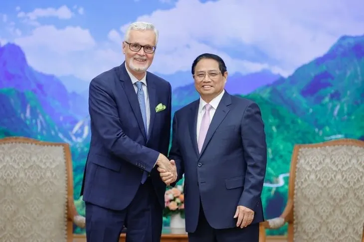 Thủ tướng Phạm Minh Chính tiếp Đại sứ Đức Guido Hildner tới chào từ biệt - Ảnh 1. Thủ tướng Phạm Minh Chính tiếp Đại sứ Đức Guido Hildner tới chào từ biệt - Ảnh 1.