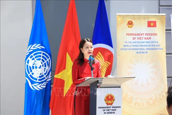 Việt Nam tổ chức triển lãm ảnh về Hiệp định Geneve 1954 tại Thụy Sĩ - Ảnh 1. Việt Nam tổ chức triển lãm ảnh về Hiệp định Geneve 1954 tại Thụy Sĩ - Ảnh 1.