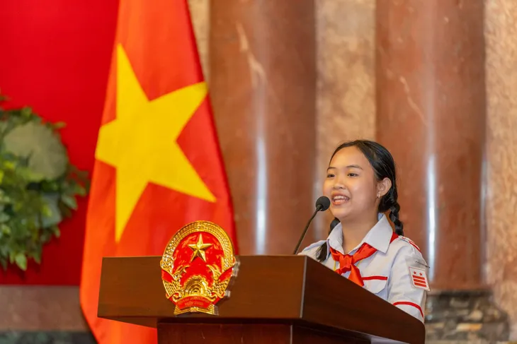 Phó Chủ tịch nước Nguyễn Thị Ánh Xuân gặp gỡ đoàn thiếu nhi tiêu biểu TP Hồ Chí Minh - Ảnh 6. Phó Chủ tịch nước Nguyễn Thị Ánh Xuân gặp gỡ đoàn thiếu nhi tiêu biểu TP Hồ Chí Minh - Ảnh 6.