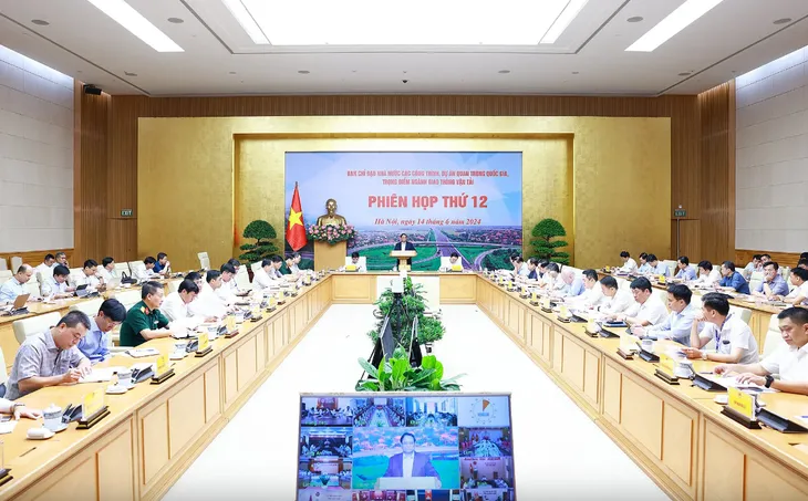 Thủ tướng yêu cầu phát động phong trào thi đua 500 ngày để hoàn thành 3.000 km cao tốc - Ảnh 2. Thủ tướng yêu cầu phát động phong trào thi đua 500 ngày để hoàn thành 3.000 km cao tốc - Ảnh 2.