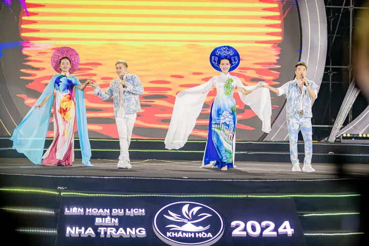 Liên hoan Du lịch biển Nha Trang 2024: Vịnh ngọc Nha Trang bừng sáng - Ảnh 4.