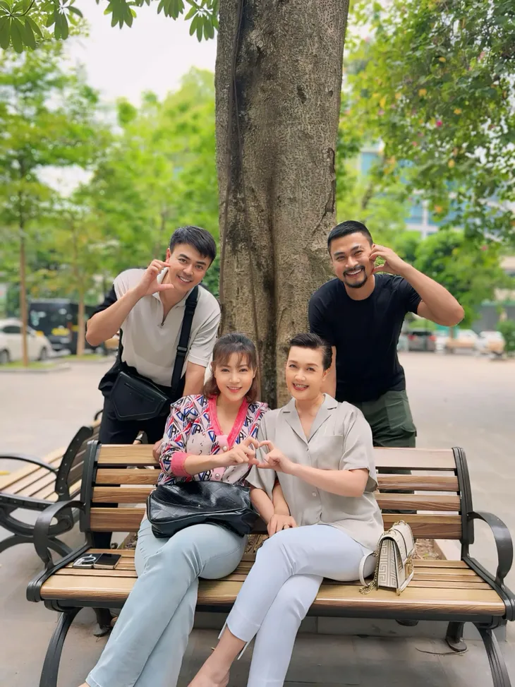 Nhân vật ghét nhất Người một nhà vì... nửa nạc nửa mỡ - Ảnh 1. Nhân vật ghét nhất Người một nhà vì... nửa nạc nửa mỡ - Ảnh 1.