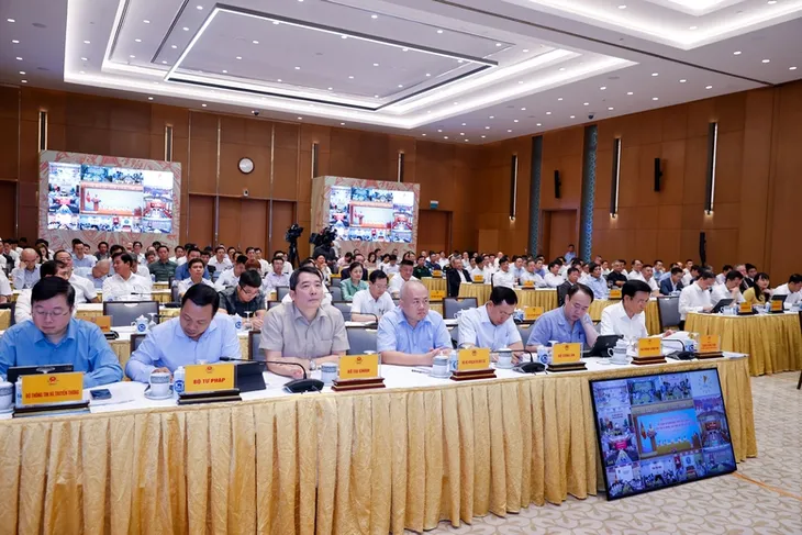 Thủ tướng: Phát triển ngành xi măng, sắt thép, VLXD phải bảo đảm hiệu quả, bền vững - Ảnh 1. Thủ tướng: Phát triển ngành xi măng, sắt thép, VLXD phải bảo đảm hiệu quả, bền vững - Ảnh 1.