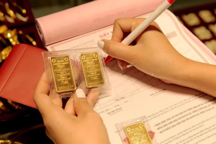 Cục Thuế địa phương vào cuộc siết chặt quản lý hoạt động kinh doanh vàng - Ảnh 2. Cục Thuế địa phương vào cuộc siết chặt quản lý hoạt động kinh doanh vàng - Ảnh 2.