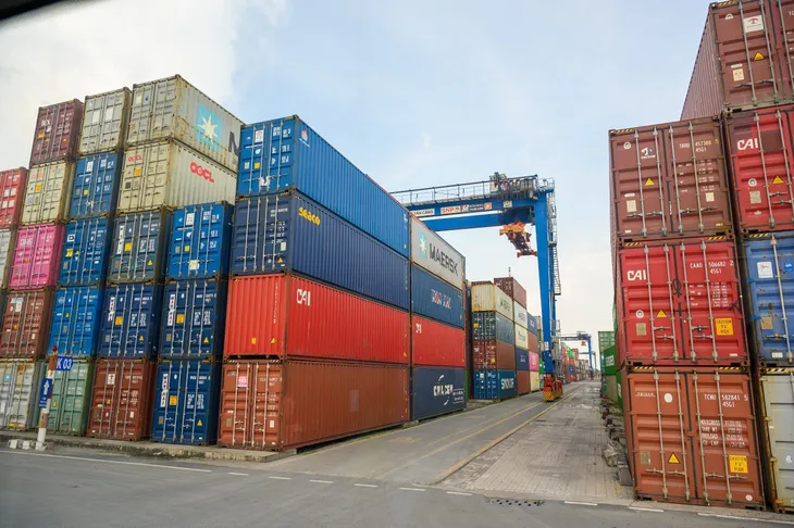 Kim ngạch xuất khẩu đạt hơn 156 tỷ USD trong 5 tháng - Ảnh 1. Kim ngạch xuất khẩu đạt hơn 156 tỷ USD trong 5 tháng - Ảnh 1.