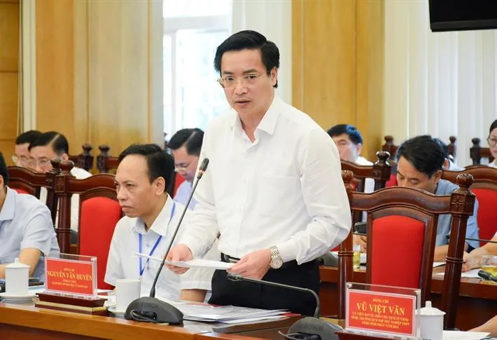 Chuẩn bị kỹ lưỡng, tạo mọi điều kiện thuận lợi nhất cho thí sinh thi tốt nghiệp THPT 2024 - Ảnh 4. Chuẩn bị kỹ lưỡng, tạo mọi điều kiện thuận lợi nhất cho thí sinh thi tốt nghiệp THPT 2024 - Ảnh 4.
