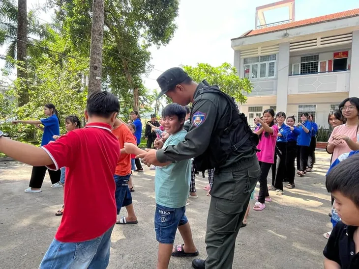 Sôi nổi các hoạt động rèn luyện kĩ năng cho thanh thiếu niên trong dịp hè - Ảnh 2. Sôi nổi các hoạt động rèn luyện kĩ năng cho thanh thiếu niên trong dịp hè - Ảnh 2.