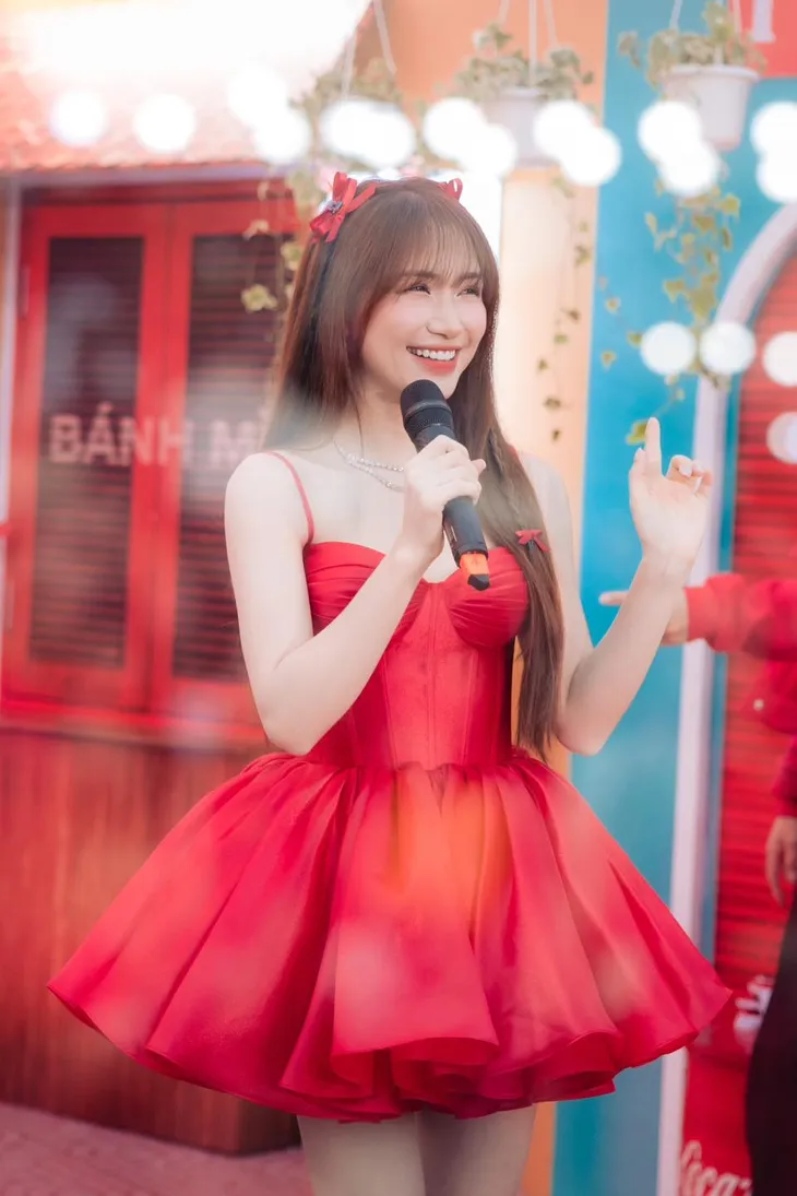 Mỹ Tâm thông báo concert ở quê nhà, Hòa Minzy kỷ niệm 10 năm ca hát - Ảnh 2. Mỹ Tâm thông báo concert ở quê nhà, Hòa Minzy kỷ niệm 10 năm ca hát - Ảnh 2.