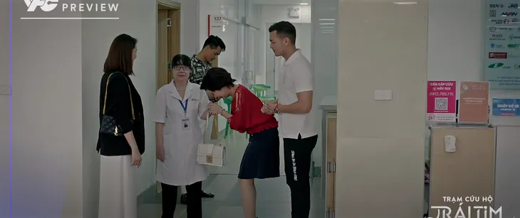Trạm cứu hộ trái tim - Tập 44: Sân vận động Mỹ Đình đã có cầu thủ - Ảnh 4. Trạm cứu hộ trái tim - Tập 44: Sân vận động Mỹ Đình đã có cầu thủ - Ảnh 4.