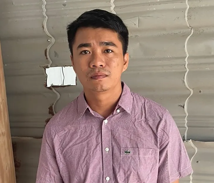 Đối tượng lừa bán 120 tấn thức ăn thủy sản ra đầu thú - Ảnh 1. Đối tượng lừa bán 120 tấn thức ăn thủy sản ra đầu thú - Ảnh 1.