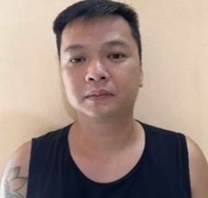 Tạm giữ hình sự đối tượng đe dọa đốt nhà, giết người trong gia đình vợ - Ảnh 1. Tạm giữ hình sự đối tượng đe dọa đốt nhà, giết người trong gia đình vợ - Ảnh 1.
