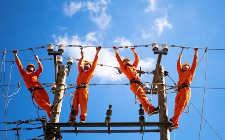 Tiêu thụ điện toàn quốc lại lập kỷ lục mới - Ảnh 1. Tiêu thụ điện toàn quốc lại lập kỷ lục mới - Ảnh 1.