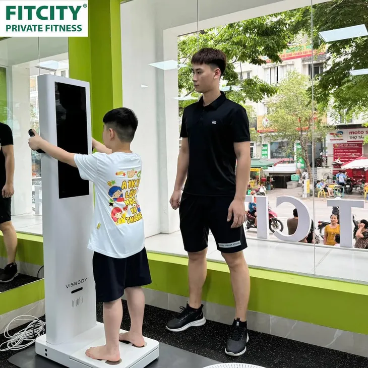 Giai đoạn vàng không thể bỏ lỡ để bứt tốc chiều cao, cải thiện cong vẹo cột sống của thiếu niên U16 - Ảnh 2. Giai đoạn vàng không thể bỏ lỡ để bứt tốc chiều cao, cải thiện cong vẹo cột sống của thiếu niên U16 - Ảnh 2.
