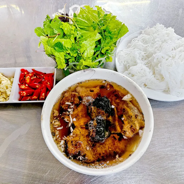 Michelin Guide công bố danh sách 42 quán ngon giá rẻ tại Hà Nội và TP Hồ Chí Minh - Ảnh 1. Michelin Guide công bố danh sách 42 quán ngon giá rẻ tại Hà Nội và TP Hồ Chí Minh - Ảnh 1.