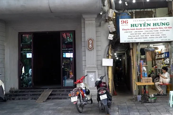 Ngõ nhỏ Hà Nội - Tiềm ẩn hiểm họa chết người - Ảnh 2. Ngõ nhỏ Hà Nội - Tiềm ẩn hiểm họa chết người - Ảnh 2.