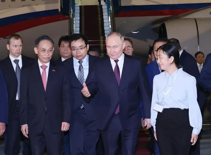 Tổng thống Nga Vladimir Putin đến Hà Nội, bắt đầu thăm cấp Nhà nước tới Việt Nam - Ảnh 5. Tổng thống Nga Vladimir Putin đến Hà Nội, bắt đầu thăm cấp Nhà nước tới Việt Nam - Ảnh 5.