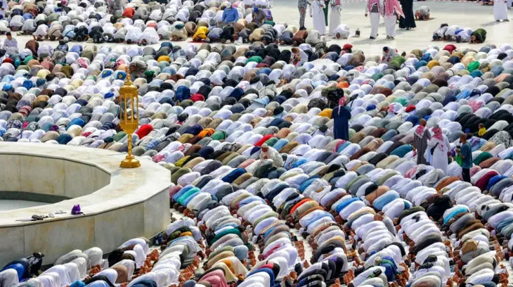 Hơn 1.000 người thiệt mạng do nắng nóng cực độ trong lễ hành hương Hajj - Ảnh 1. Hơn 1.000 người thiệt mạng do nắng nóng cực độ trong lễ hành hương Hajj - Ảnh 1.