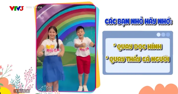 Hoa vui ca: Những điệu nhảy dễ thương từ các khán giả nhí - Ảnh 2. Hoa vui ca: Những điệu nhảy dễ thương từ các khán giả nhí - Ảnh 2.
