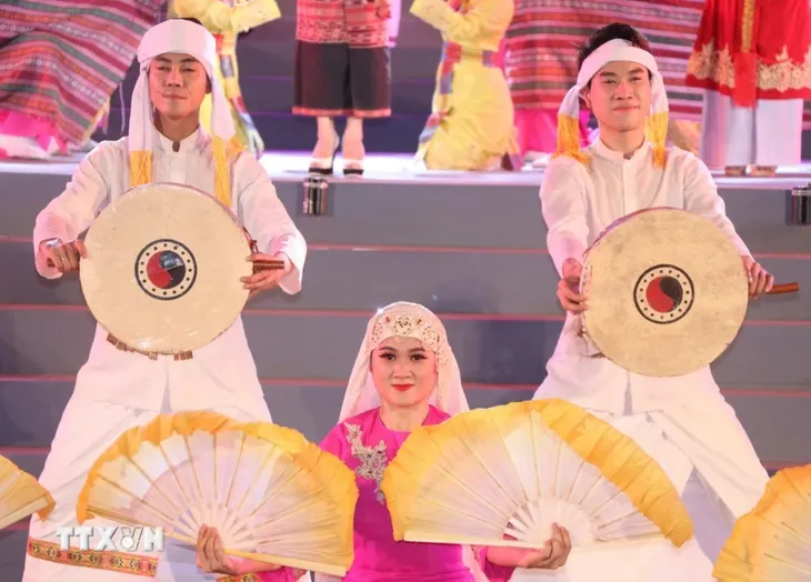 Sẵn sàng tổ chức Ngày hội Văn hóa dân tộc Chăm tại tỉnh Ninh Thuận - Ảnh 2. Sẵn sàng tổ chức Ngày hội Văn hóa dân tộc Chăm tại tỉnh Ninh Thuận - Ảnh 2.