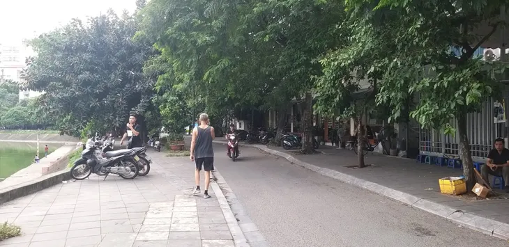 Hồ Ngọc Khánh chuẩn bị được cải tạo thành phố đi bộ - Ảnh 6. Hồ Ngọc Khánh chuẩn bị được cải tạo thành phố đi bộ - Ảnh 6.