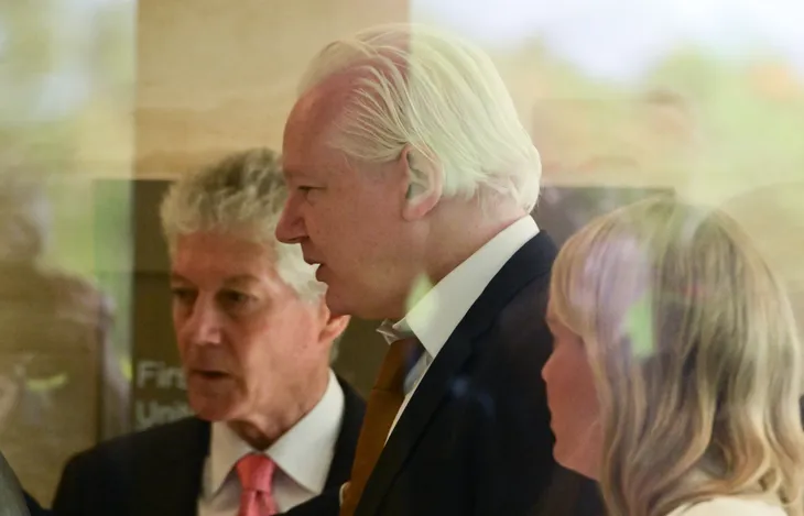 Vụ án nhà sáng lập WikiLeaks Julian Assange phức tạp, phản ánh xung đột giữa tự do báo chí và an ninh quốc gia - Ảnh 2. Vụ án nhà sáng lập WikiLeaks Julian Assange phức tạp, phản ánh xung đột giữa tự do báo chí và an ninh quốc gia - Ảnh 2.