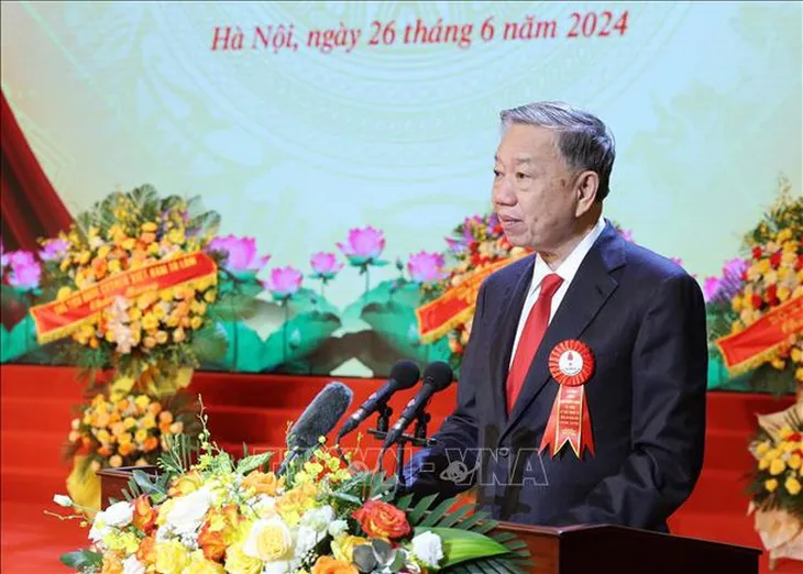 Chủ tịch nước dự lễ kỷ niệm 70 năm Ngày truyền thống lực lượng Kỹ thuật nghiệp vụ CAND - Ảnh 1. Chủ tịch nước dự lễ kỷ niệm 70 năm Ngày truyền thống lực lượng Kỹ thuật nghiệp vụ CAND - Ảnh 1.