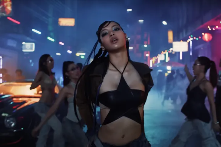 Lisa (BLACKPINK) tham vọng vượt qua ranh giới K-Pop - Ảnh 1.