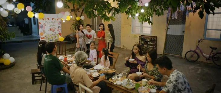 Sao Kim bắn tim Sao Hỏa: Hôn nhân thú vị, hài hước của 3 cặp đôi - Ảnh 6. Sao Kim bắn tim Sao Hỏa: Hôn nhân thú vị, hài hước của 3 cặp đôi - Ảnh 6.
