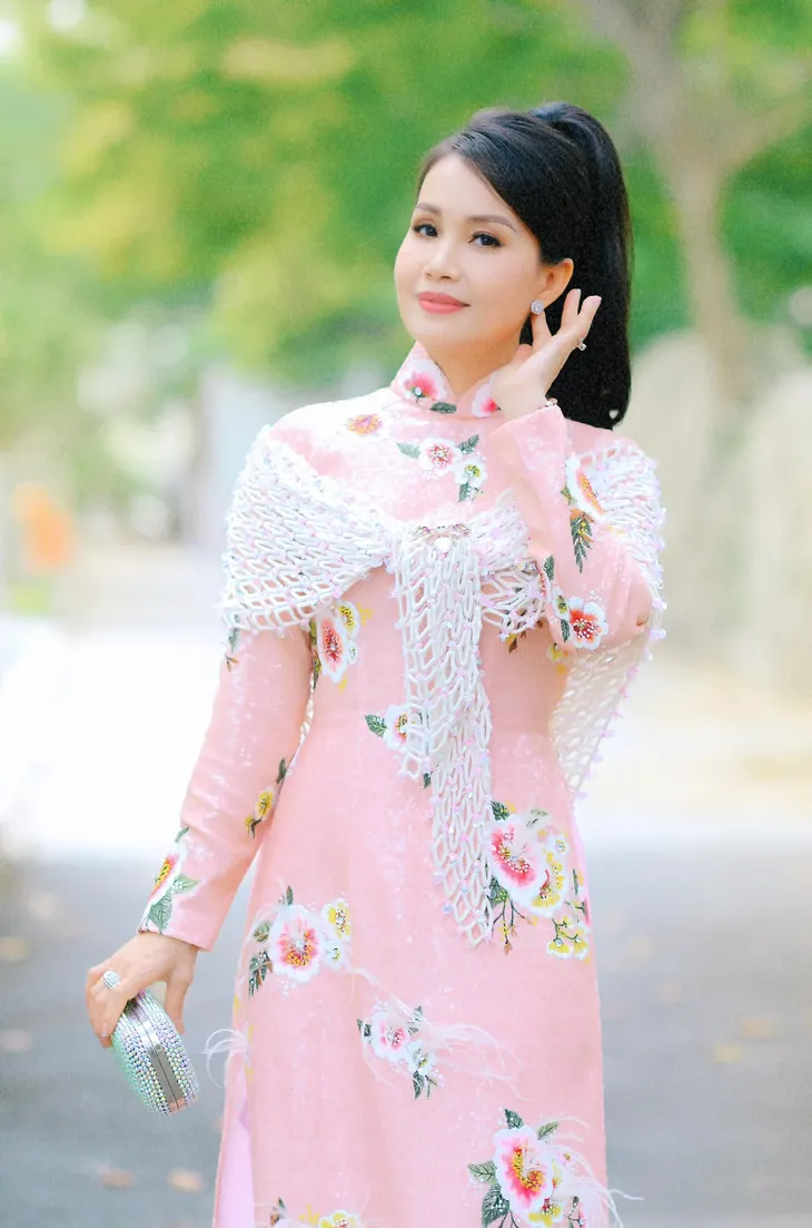 Ba nữ ca sĩ tái ngộ khán giả sau một thập kỷ - Ảnh 1. Ba nữ ca sĩ tái ngộ khán giả sau một thập kỷ - Ảnh 1.