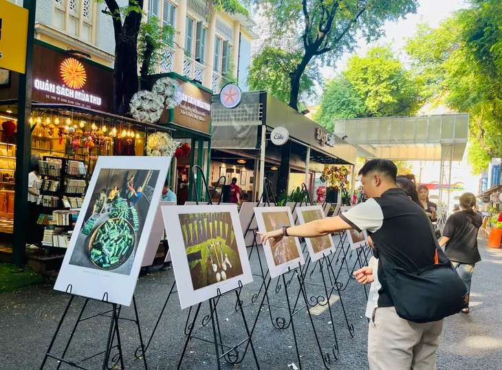 Người dân TP Hồ Chí Minh và du khách thưởng lãm 100 bức ảnh đặc sắc về An Giang - Ảnh 5. Người dân TP Hồ Chí Minh và du khách thưởng lãm 100 bức ảnh đặc sắc về An Giang - Ảnh 5.