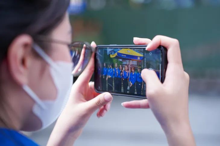 Tinh thần tuổi trẻ của những màu áo xanh - Ảnh 11. Tinh thần tuổi trẻ của những màu áo xanh - Ảnh 11.