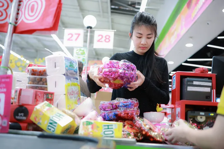 CPI 10 tháng tăng 3,78% - Ảnh 1. CPI 10 tháng tăng 3,78% - Ảnh 1.