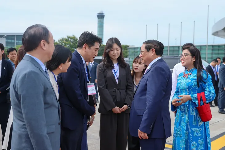 Thủ tướng Phạm Minh Chính và Phu nhân lên đường thăm chính thức Hàn Quốc - Ảnh 1. Thủ tướng Phạm Minh Chính và Phu nhân lên đường thăm chính thức Hàn Quốc - Ảnh 1.