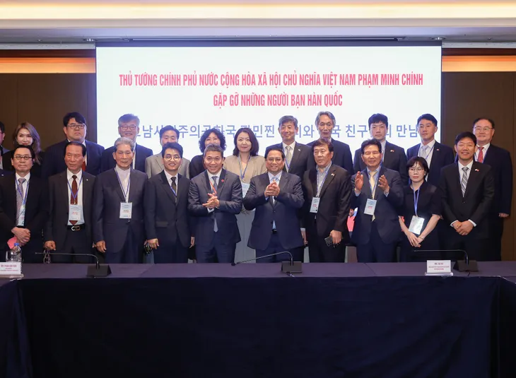 Cuộc gặp xúc động của Thủ tướng Phạm Minh Chính với những người bạn Hàn Quốc - Ảnh 9.