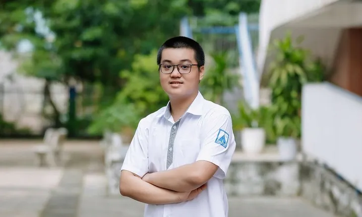 Thủ khoa thi lớp 10 ở Hà Nội thích Toán và Tin học, rất giỏi tiếng Anh - Ảnh 2. Thủ khoa thi lớp 10 ở Hà Nội thích Toán và Tin học, rất giỏi tiếng Anh - Ảnh 2.