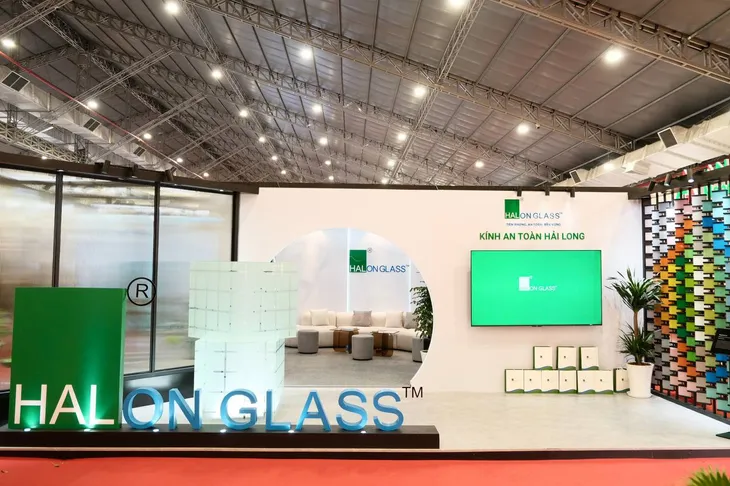 Hải Long Glass tự hào mang câu chuyện Bắt nguồn từ cát từ Bắc vào Nam - Ảnh 1. Hải Long Glass tự hào mang câu chuyện Bắt nguồn từ cát từ Bắc vào Nam - Ảnh 1.