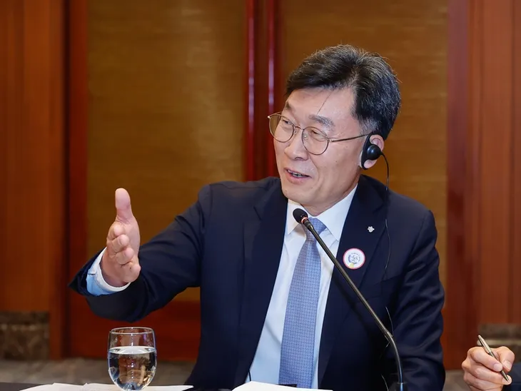 Thủ tướng dự tọa đàm với chuyên gia, nhà khoa học bán dẫn, trí tuệ nhân tạo của Hàn Quốc - Ảnh 2. Thủ tướng dự tọa đàm với chuyên gia, nhà khoa học bán dẫn, trí tuệ nhân tạo của Hàn Quốc - Ảnh 2.