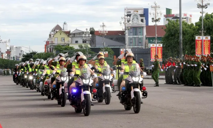 Nghệ An ra mắt Lực lượng tham gia bảo vệ an ninh, trật tự ở cơ sở - Ảnh 3. Nghệ An ra mắt Lực lượng tham gia bảo vệ an ninh, trật tự ở cơ sở - Ảnh 3.